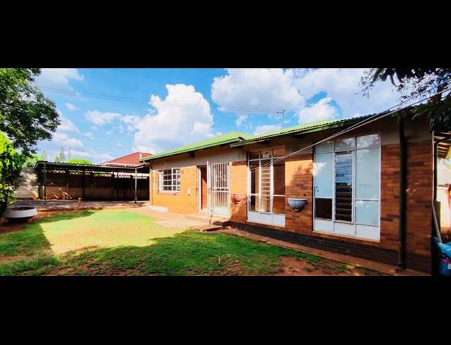 3 BEDROOM HOUSE FOR SALE IN PRIMROSE HILL